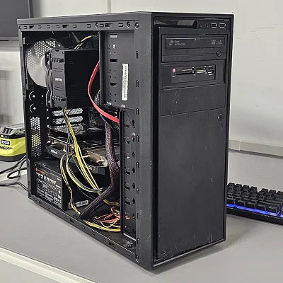 Black PC Case w/ 1 Fan - photo 9