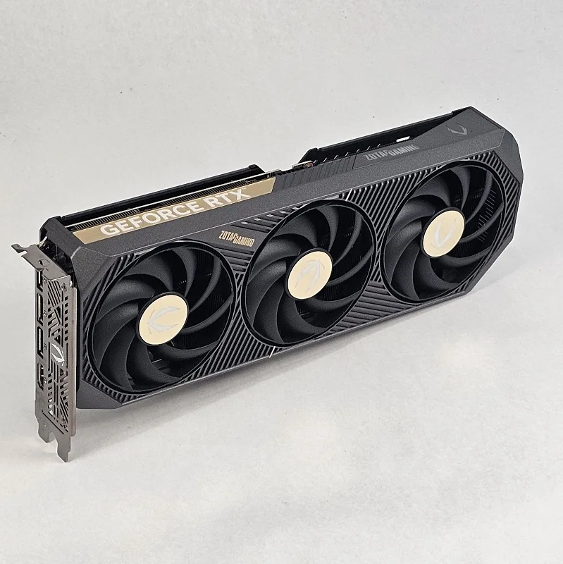 RTX 5070 Zotac Gaming Solid OC 12GB