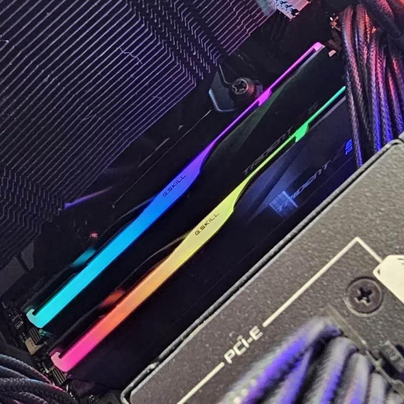 64GB DDR5 (2x32GB) CL32 6400MT/s G.Skill Trident Z5 RGB