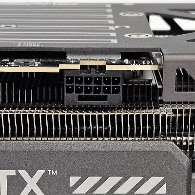RTX 5070 Ti ASUS TUF Gaming 16GB - photo 8