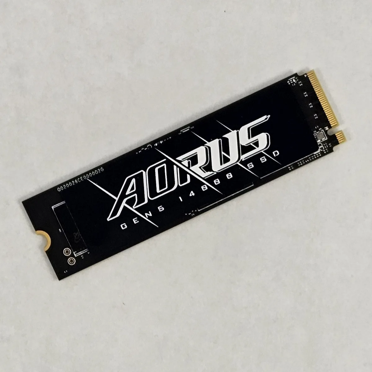 2TB NVMe M.2 SSD Gigabyte AORUS Gen5 14000 SSD Gen5