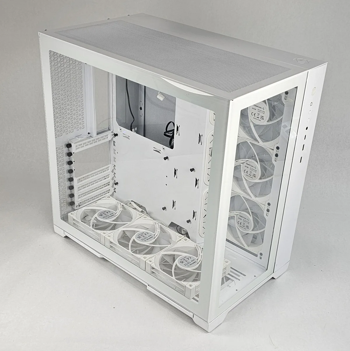 White PC Case with Tempered Glass w/ 6 Fans