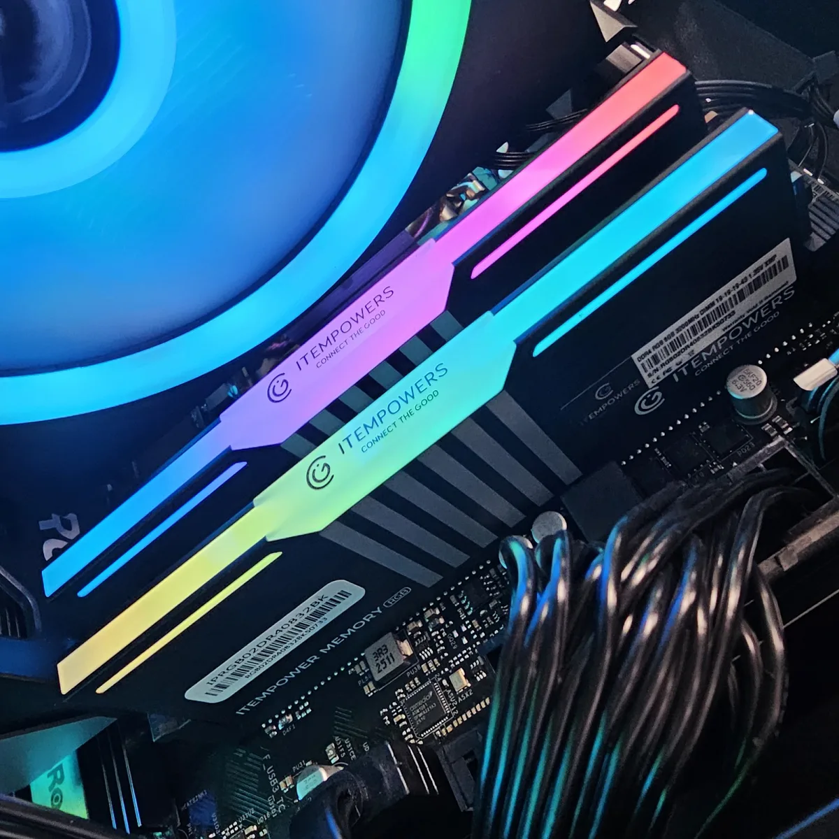 16GB DDR4 (2x8GB) CL19 3200MT/s ITEMPOWERS ITEMPOWER Memory RGB