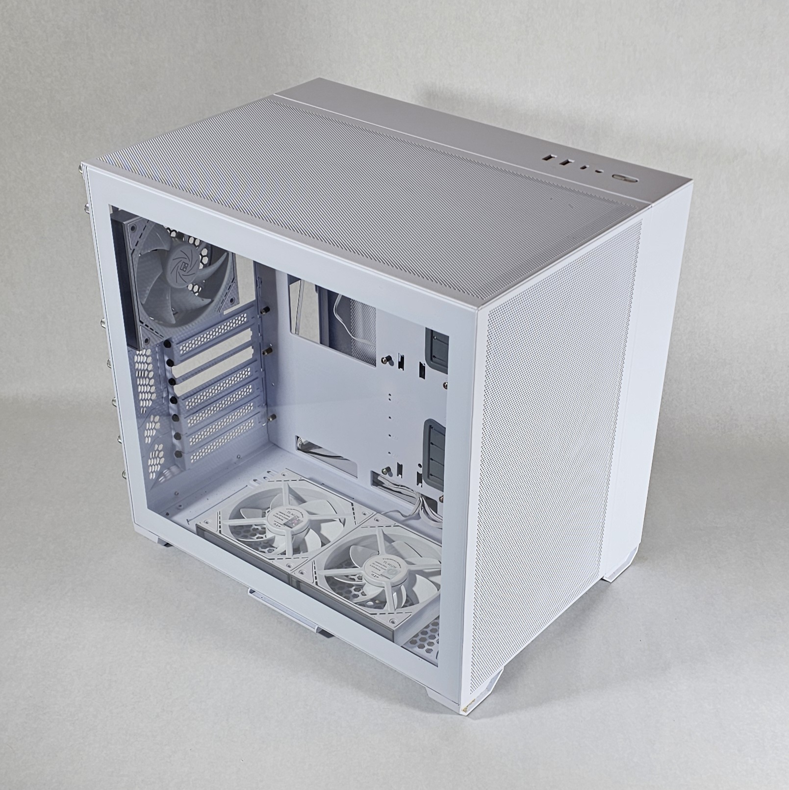 White ATX PC Case - LIAN LI 011 DER BAUER - Ready to Ship