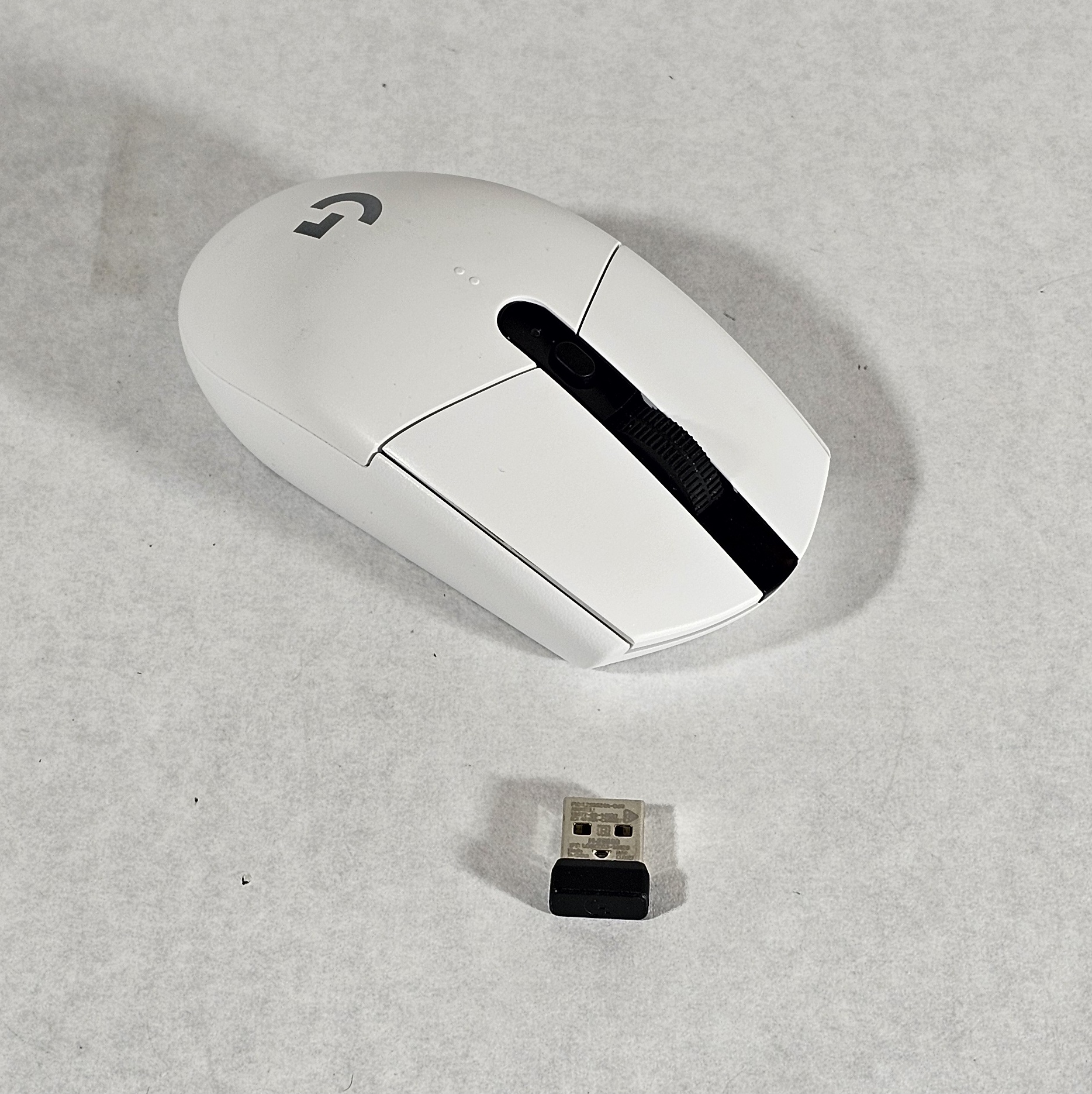 Logitech G305 White Gaming Mouse w\ USB Bluetooth - Like New