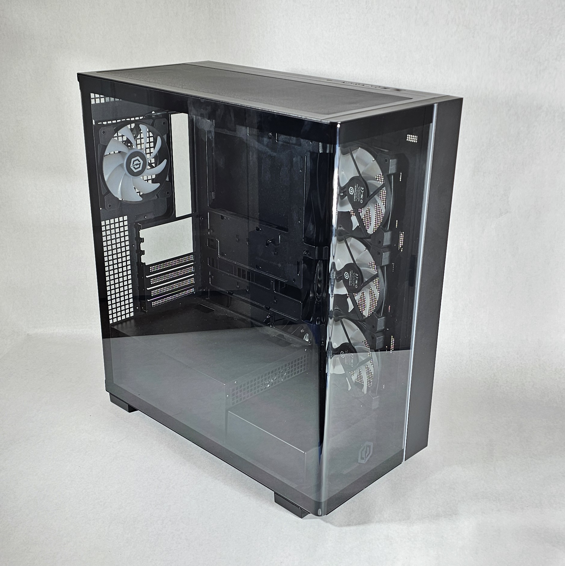 Premium PC Case CyberPower PC Model C Series - Like New