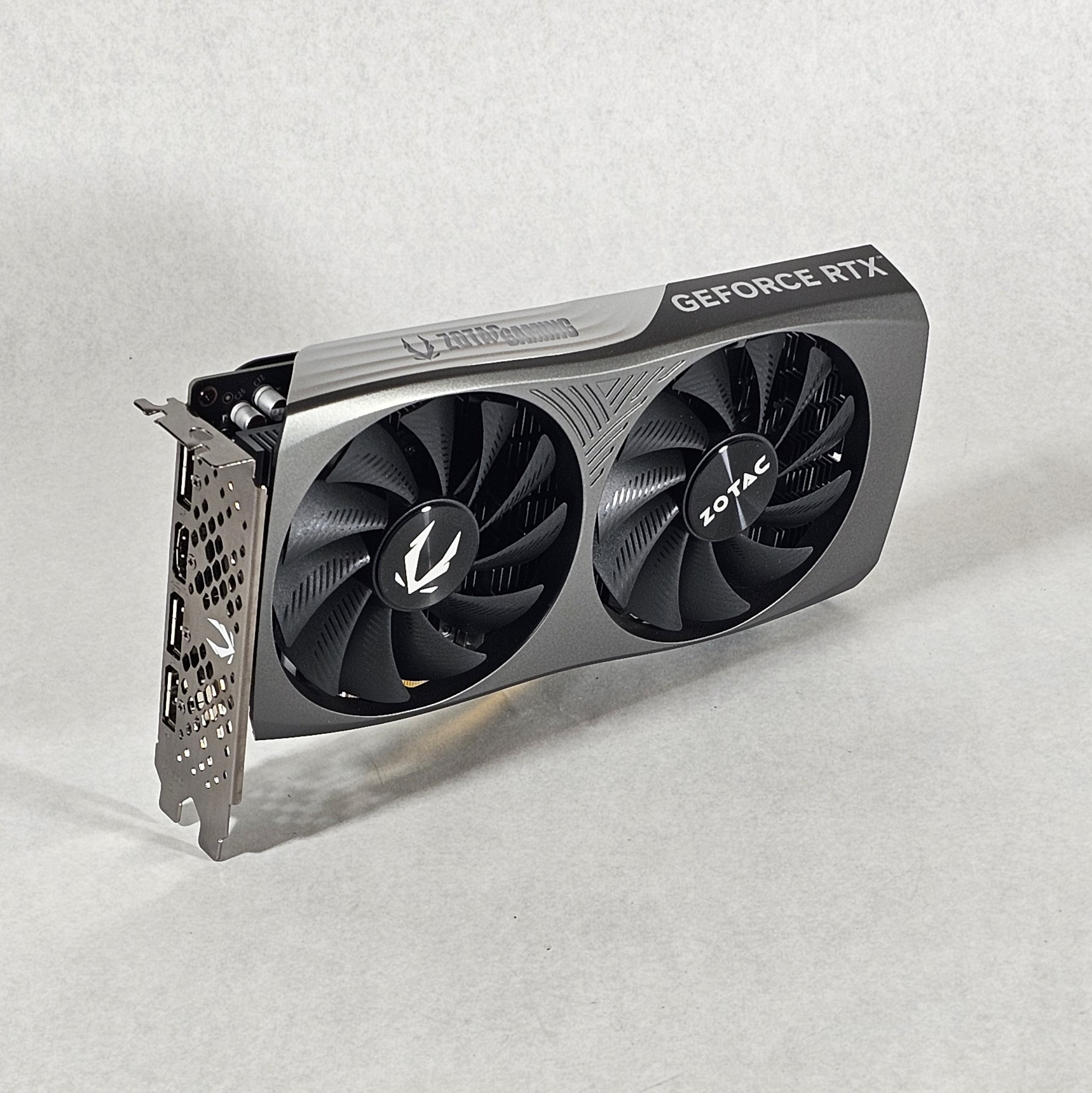RTX 4060 ZOTAC GAMING