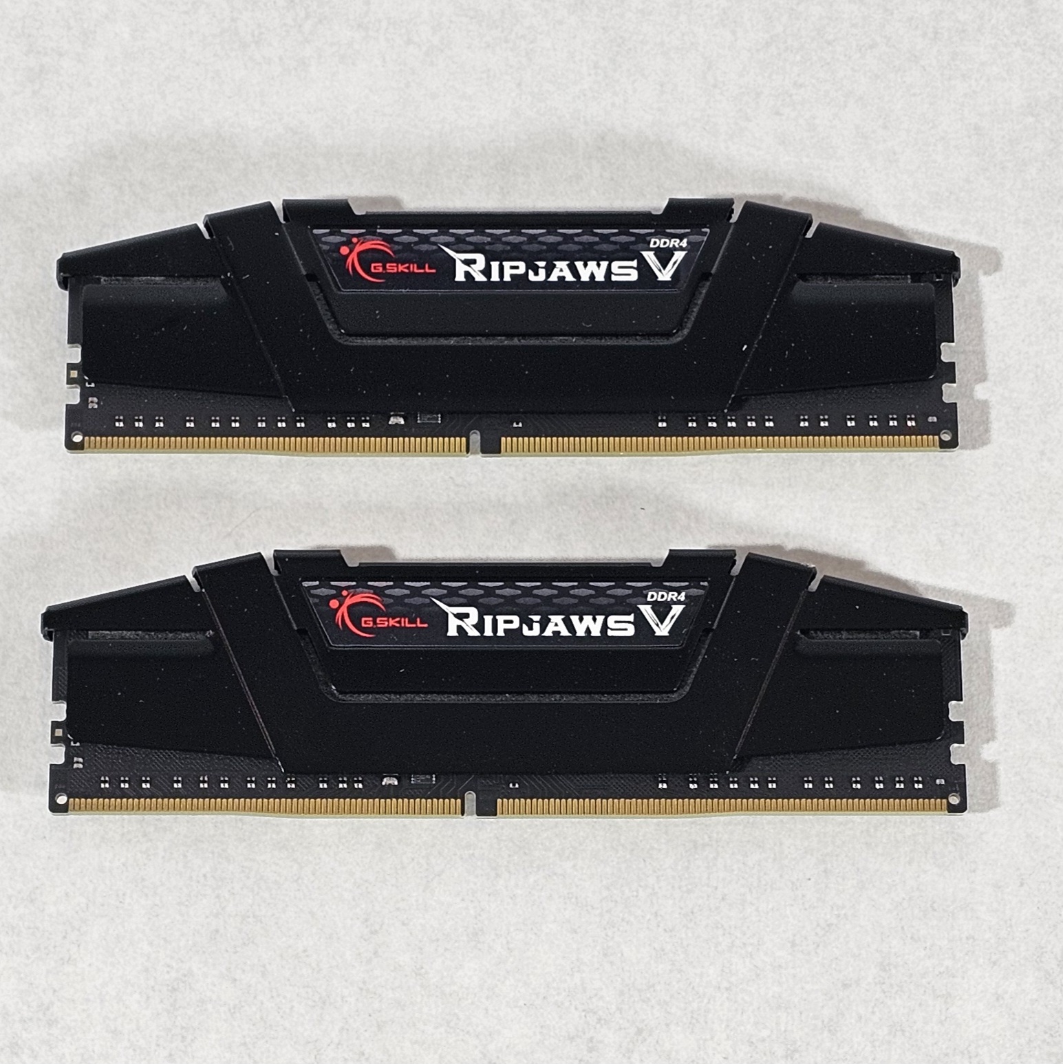 32GB DDR4 (2x16GB) CL16 3200MHz XMP 2.0 G.SKILL RIPJAWS