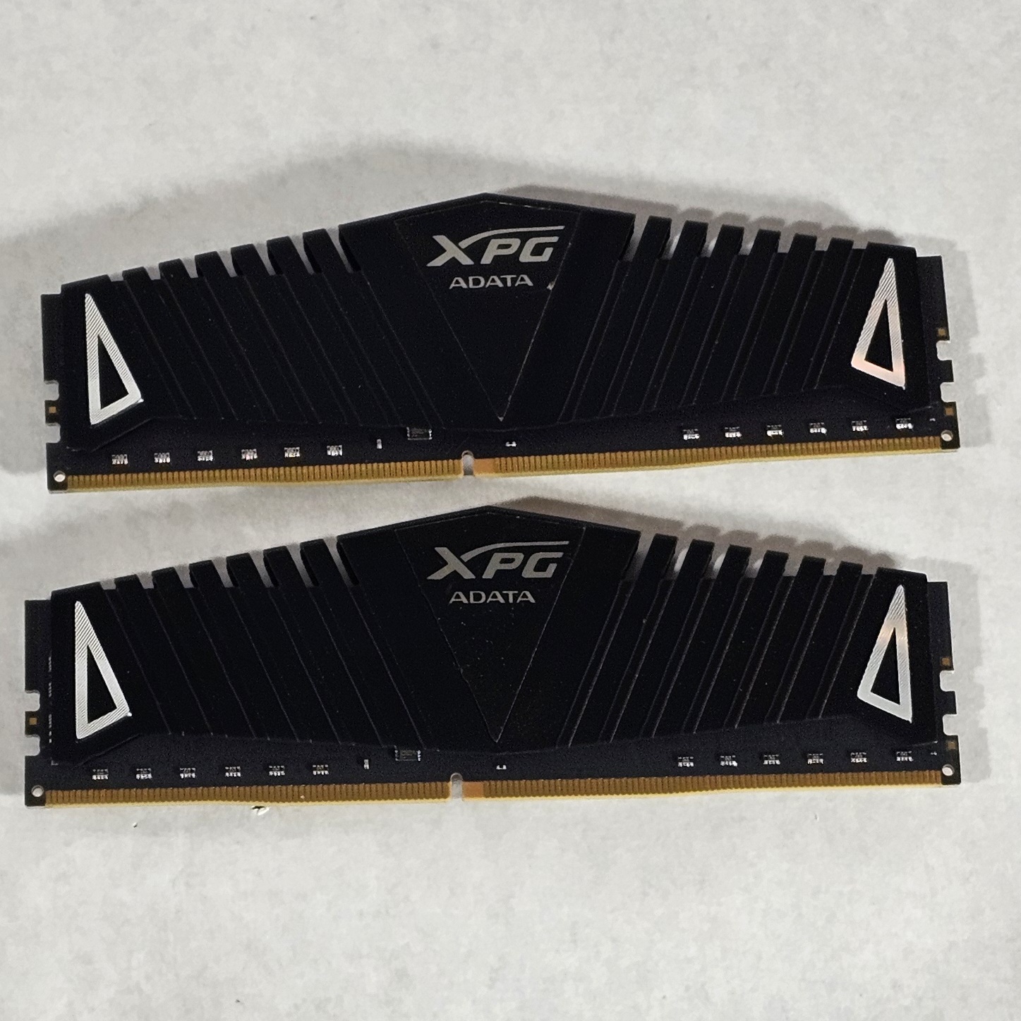 32GB DDR4 (2x16GB) CL16 3200MHz XPG ADATA - Fully Tested