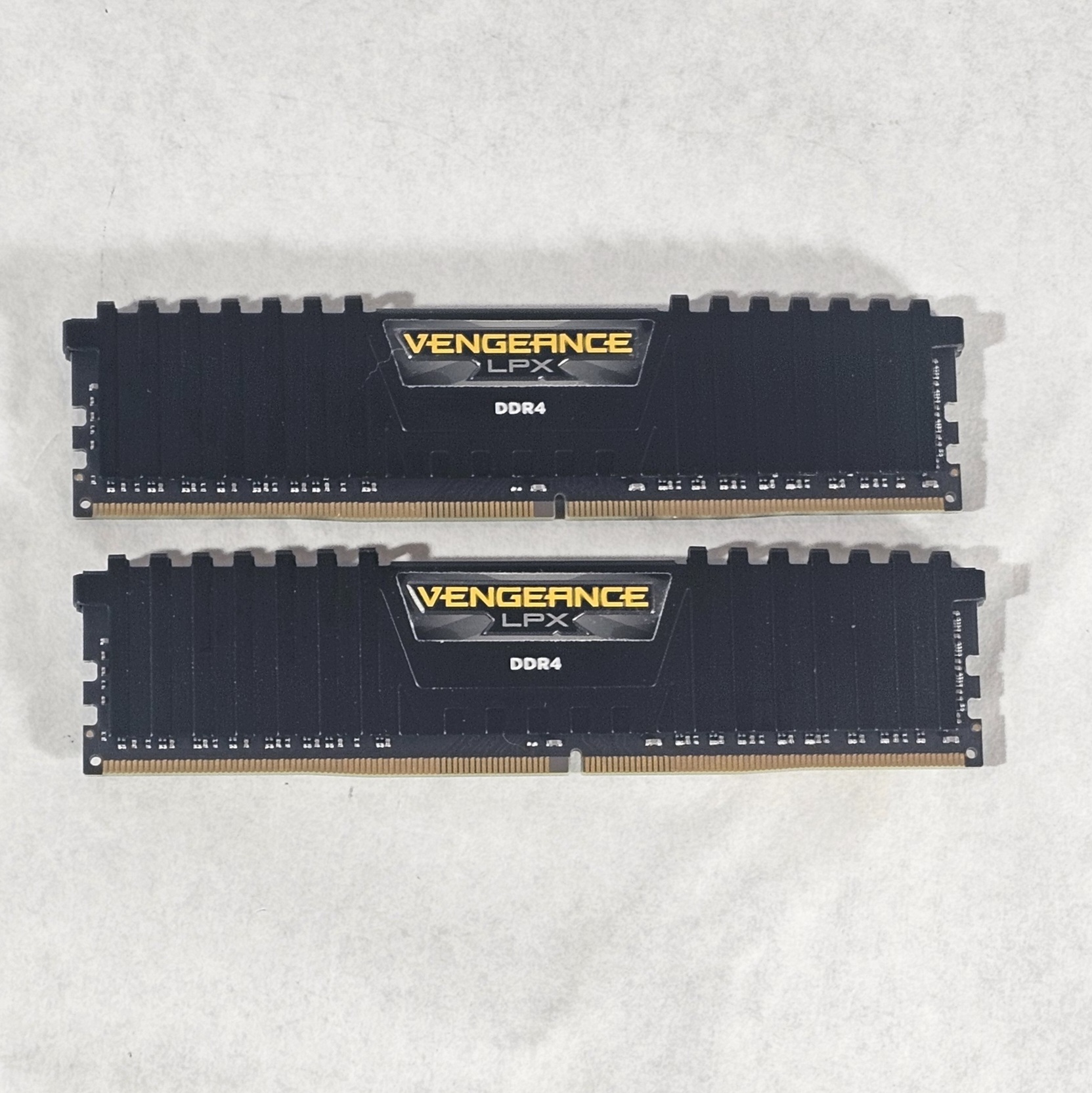 32GB DDR4 (2x16GB) CL16 3200MHz Corsair Vengeance LPX