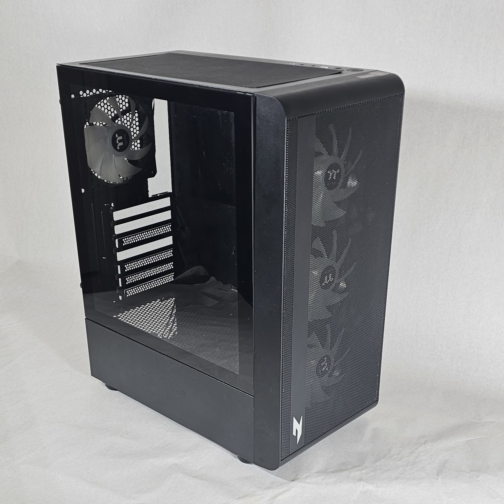 PC Case with 4 RGB Fans and Tempered Glass