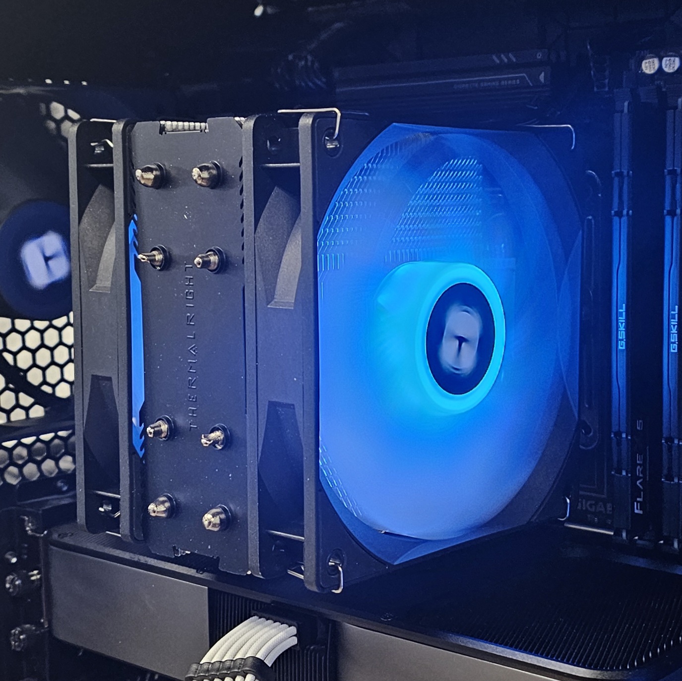 Thermalright CPU Cooler with 2 RGB Fans AMD AM5 - Ready to Ship