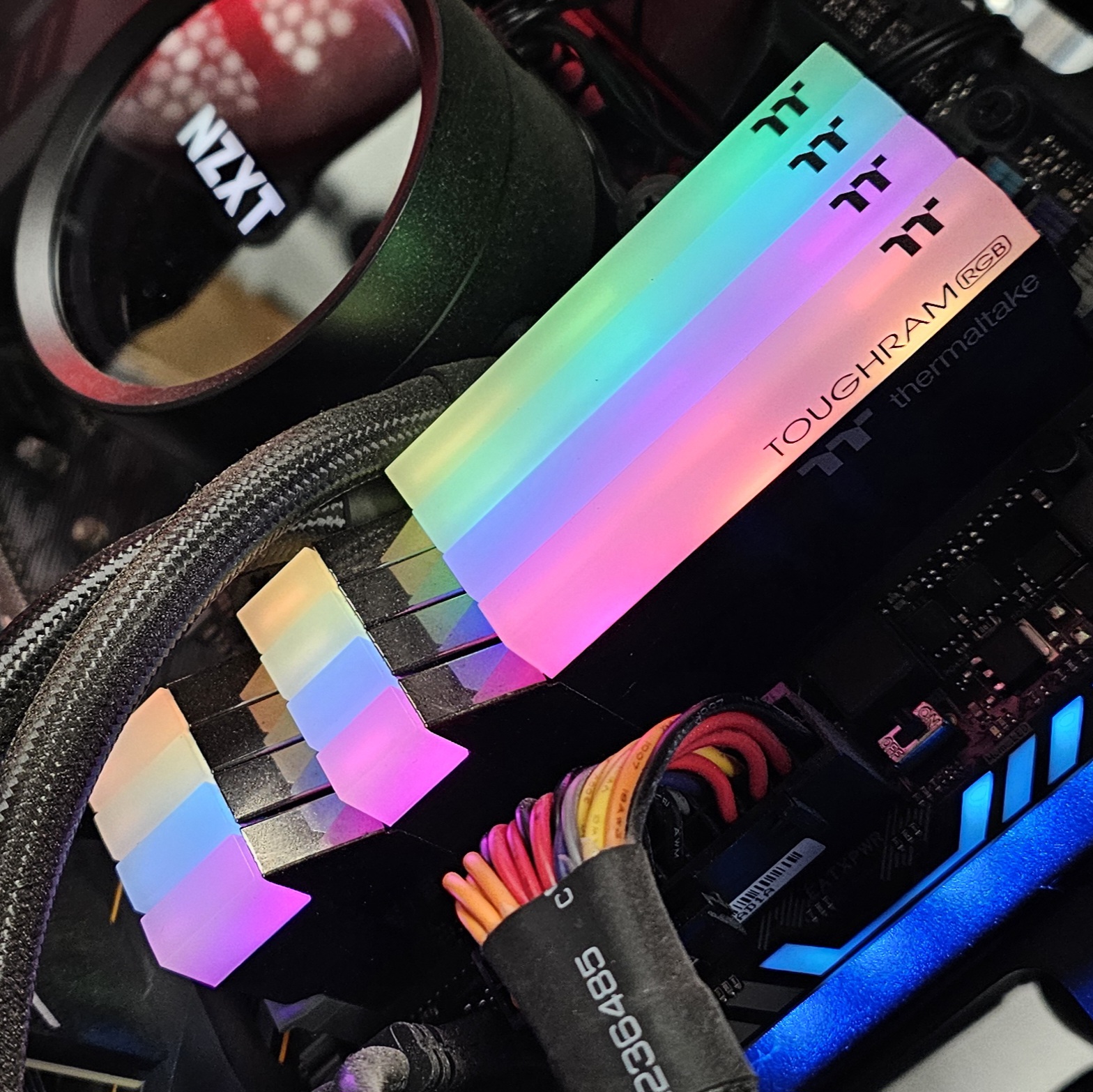 32GB DDR4 (4x8GB) RGB CL16 3200MT/s TOUGHRAM RAM Memory - Fully Tested