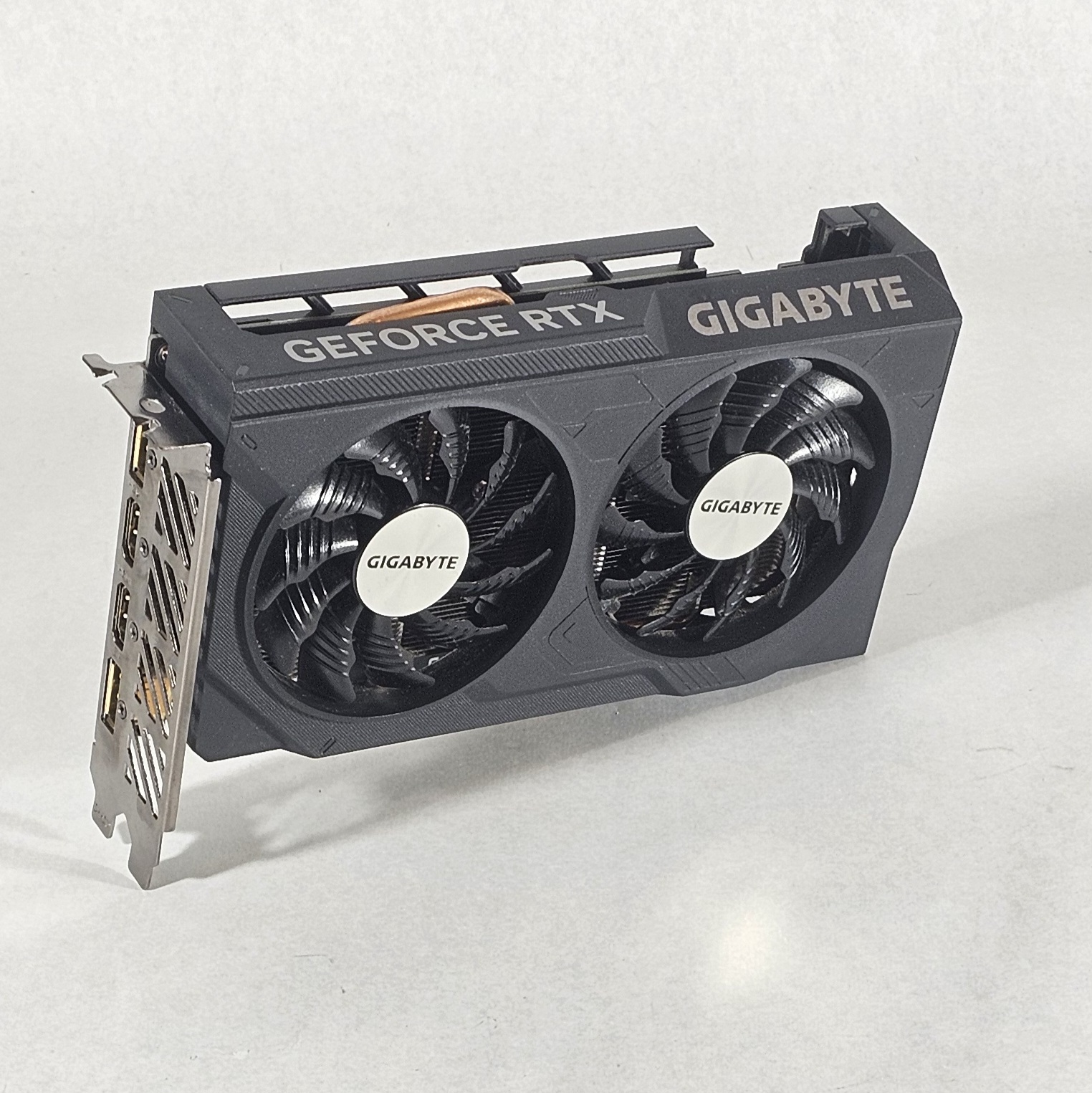 RTX 4060 Gigabyte 8GB