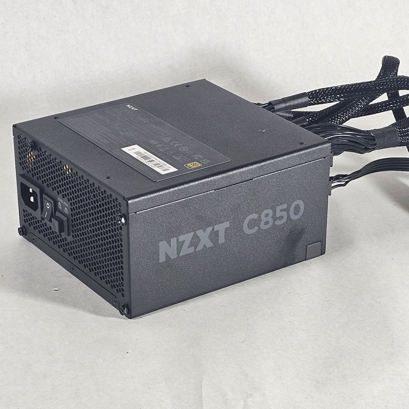 850 Watt PSU 80+ Gold NZXT C850 Power Supply