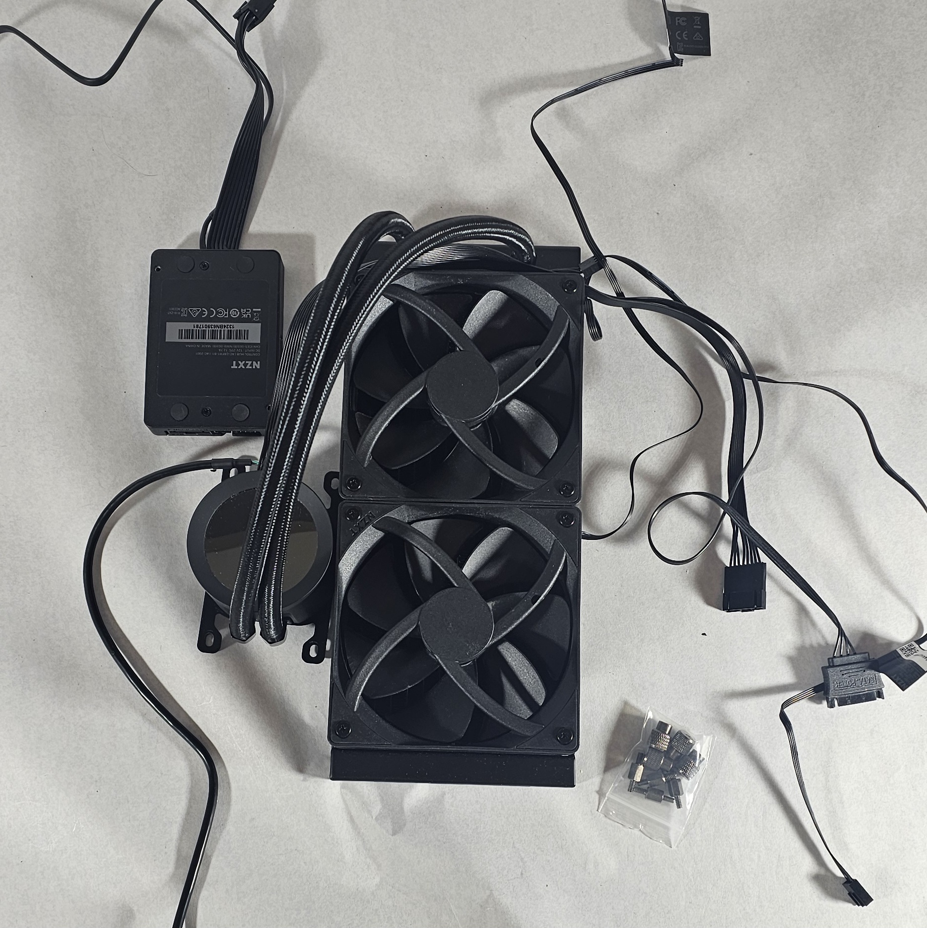 240mm NZXT AIO AM5 Liquid CPU Cooler w\ Controller & Hardware