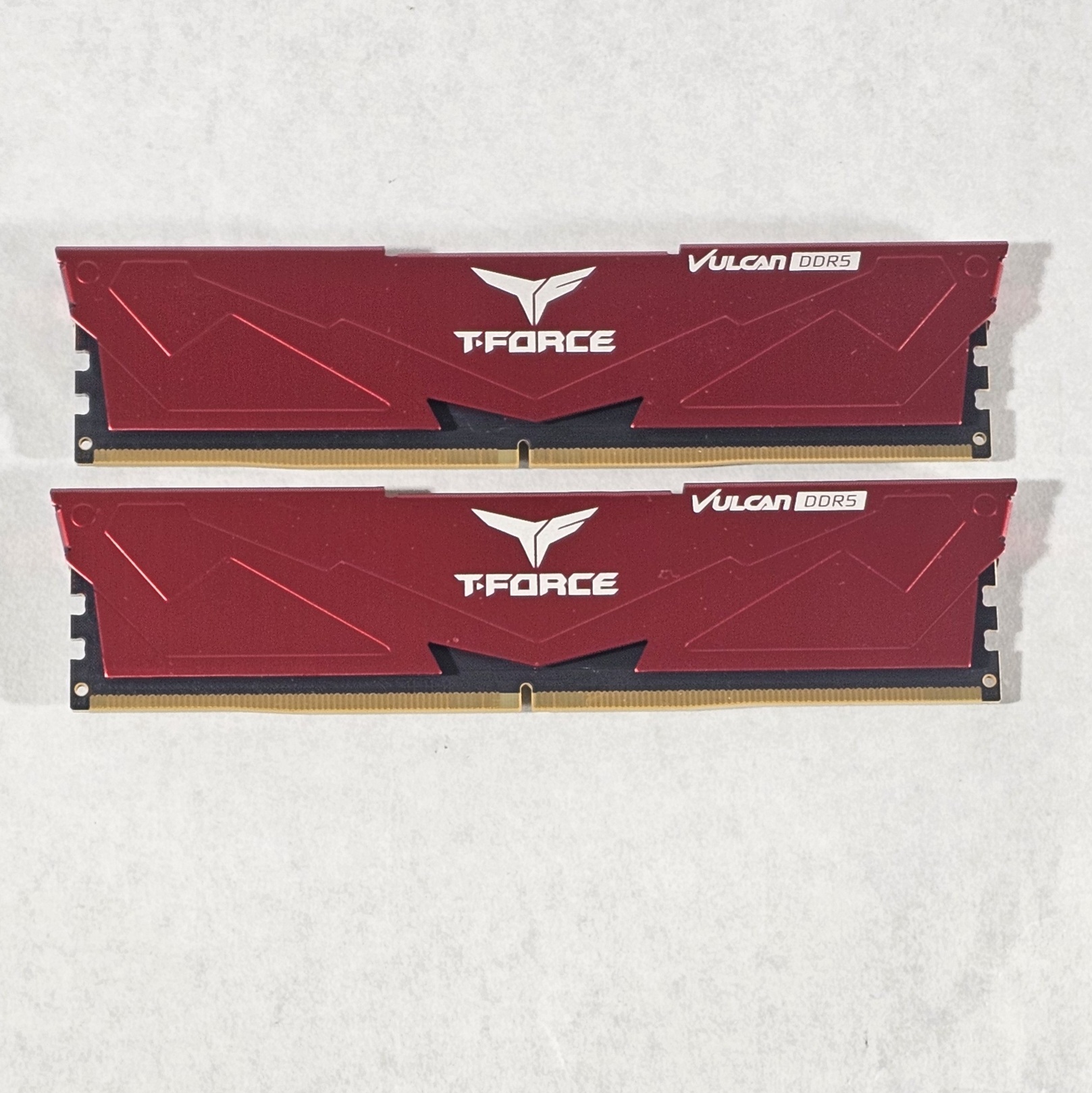 32GB DDR5 (2x16GB) CL38 6000MT/s RED T-Force Vulcan