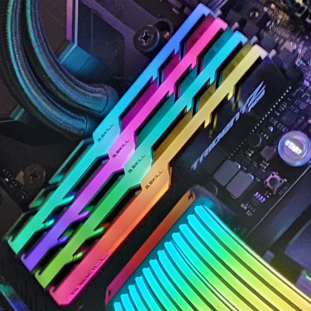 32GB DDR4 (2x16GB) 486 CL16 3200MT/s G.Skill Trident Z - Fully Tested