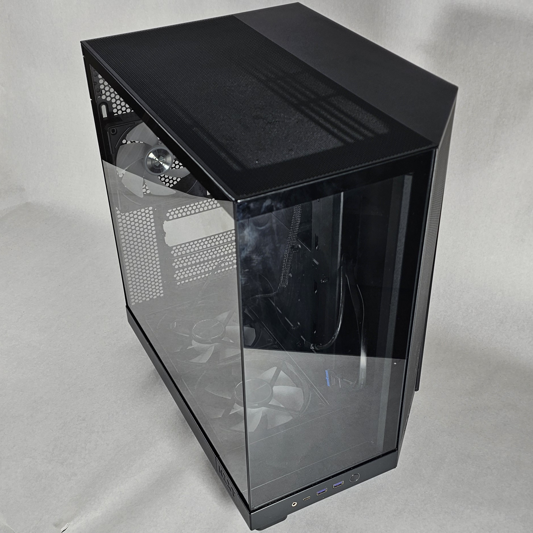 PC Case with Tempered Glass and 6 RGB Fans