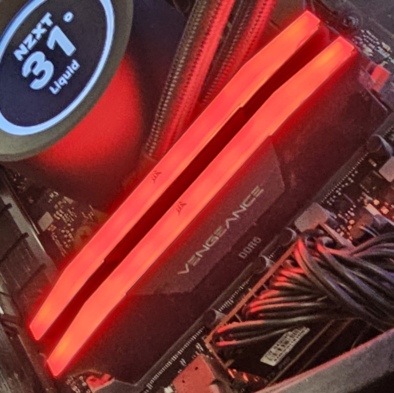 32GB DDR5 (2x16GB) RGB CL32 6400MT/s Corsair Vengeance