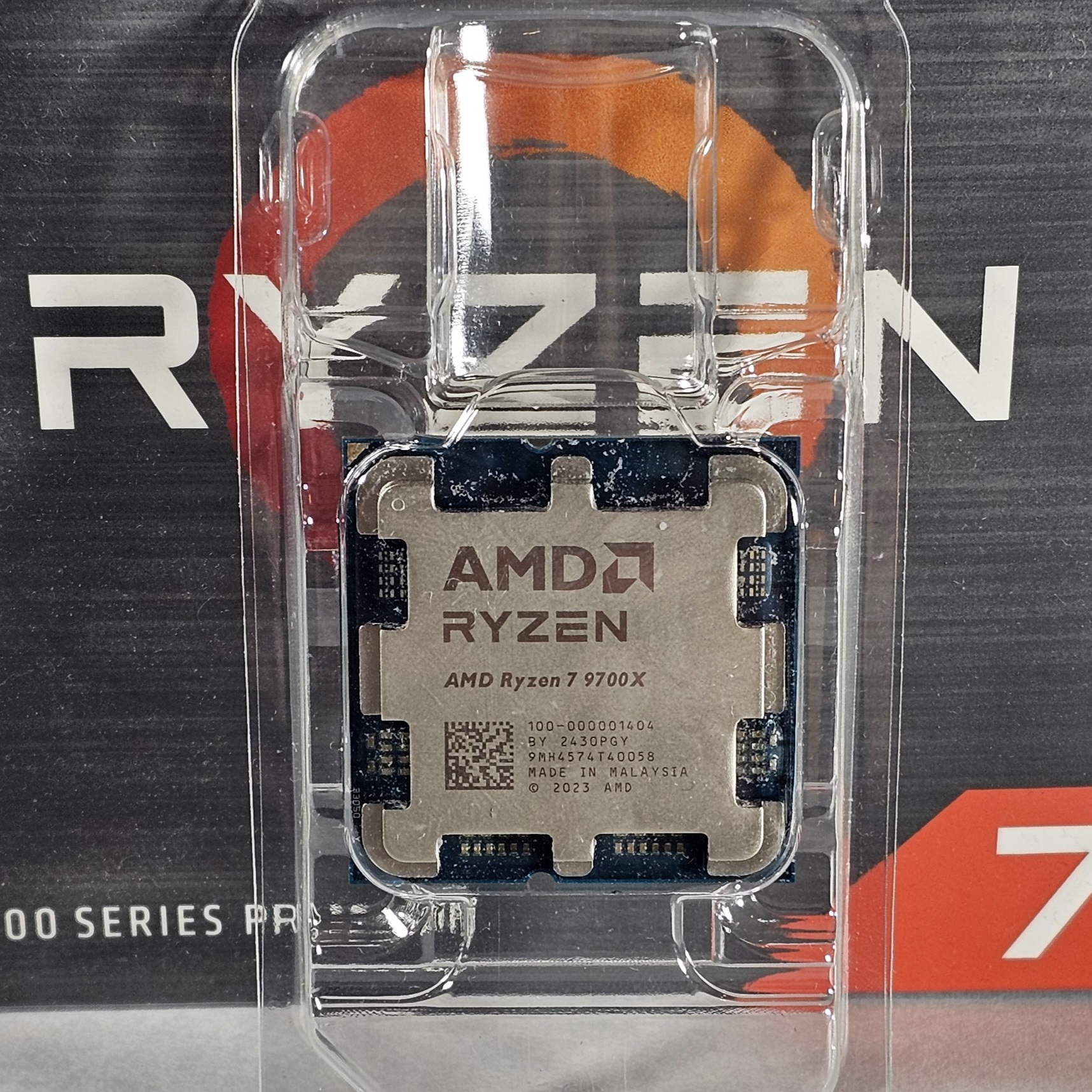 AMD Ryzen 7 9700X AM5 - Like New