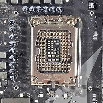 Acer Predator IH67M-WH V1.0 LGA1700 DDR5 mATX Motherboard w/ WiFi & I/O Shield - photo 6