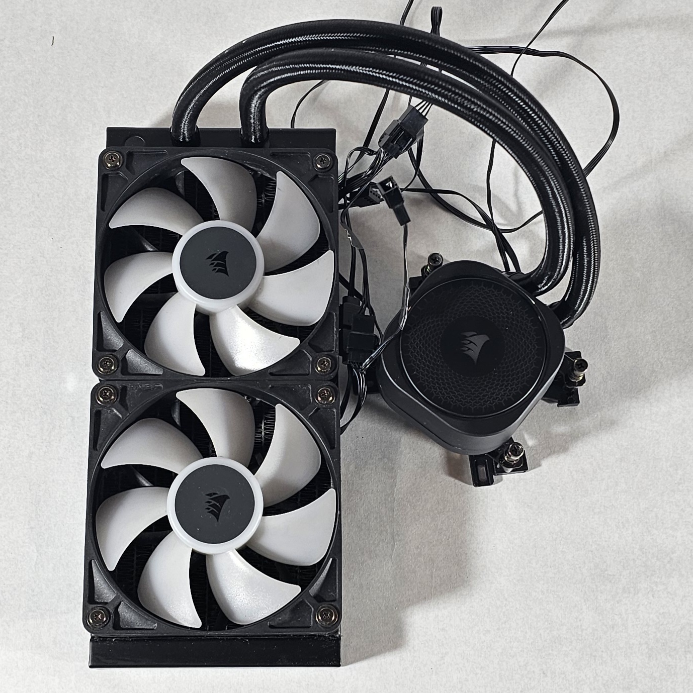 240mm AIO Corsair H100 RGB for AMD AM4