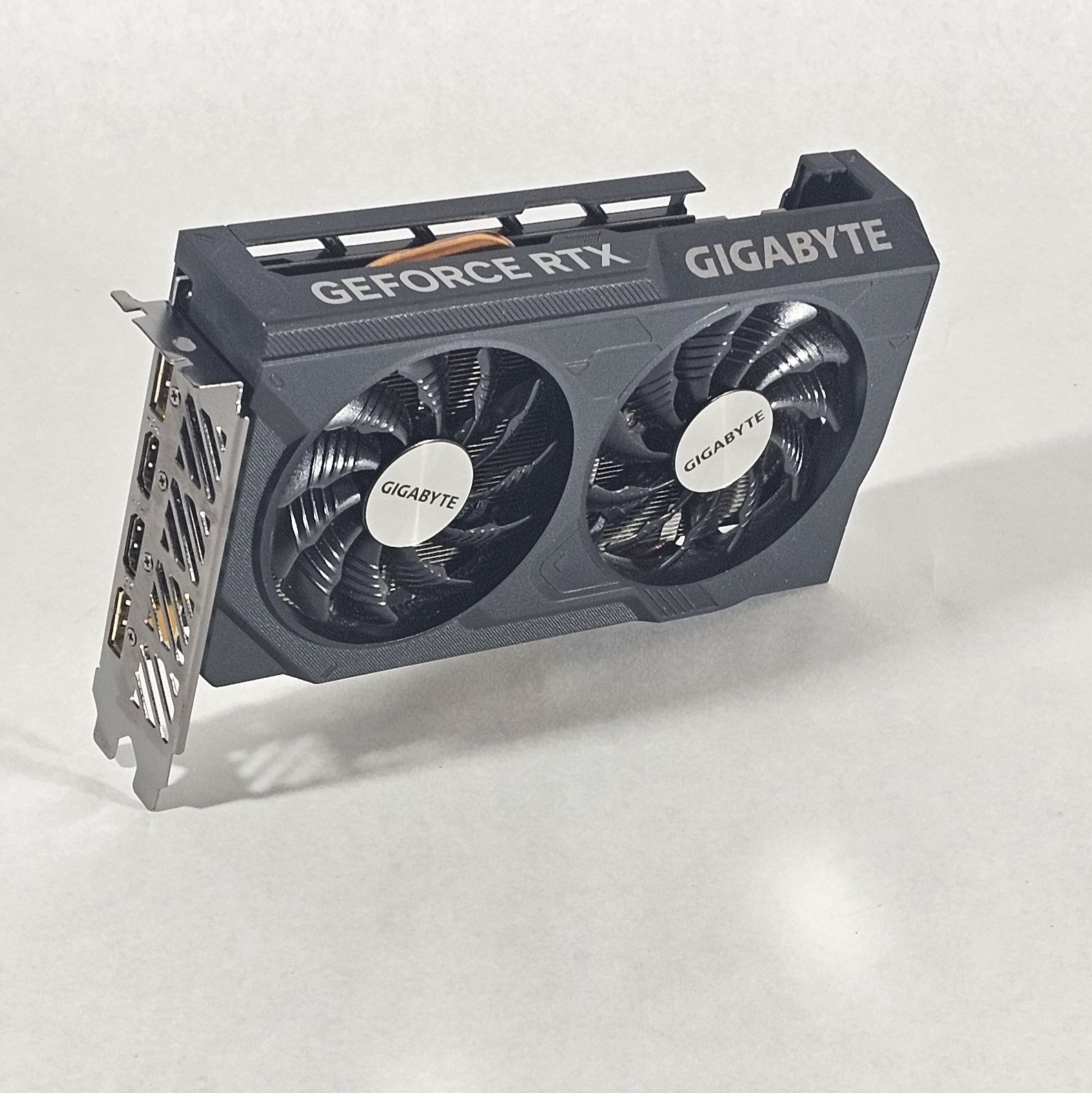 RTX 4060 Gigabyte 8GB