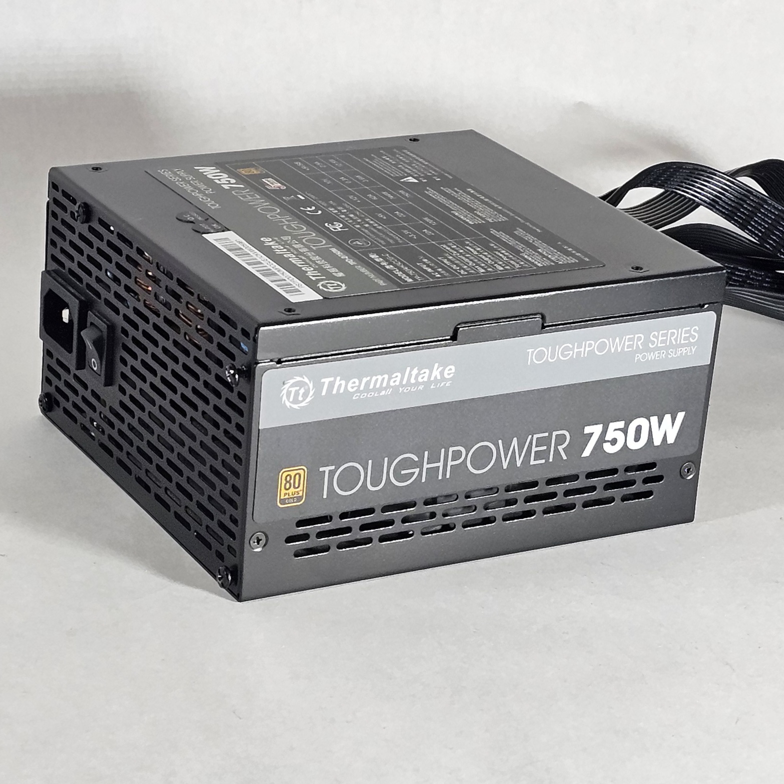 750 Watt PSU Thermaltake ToughPower 750W Power Supply