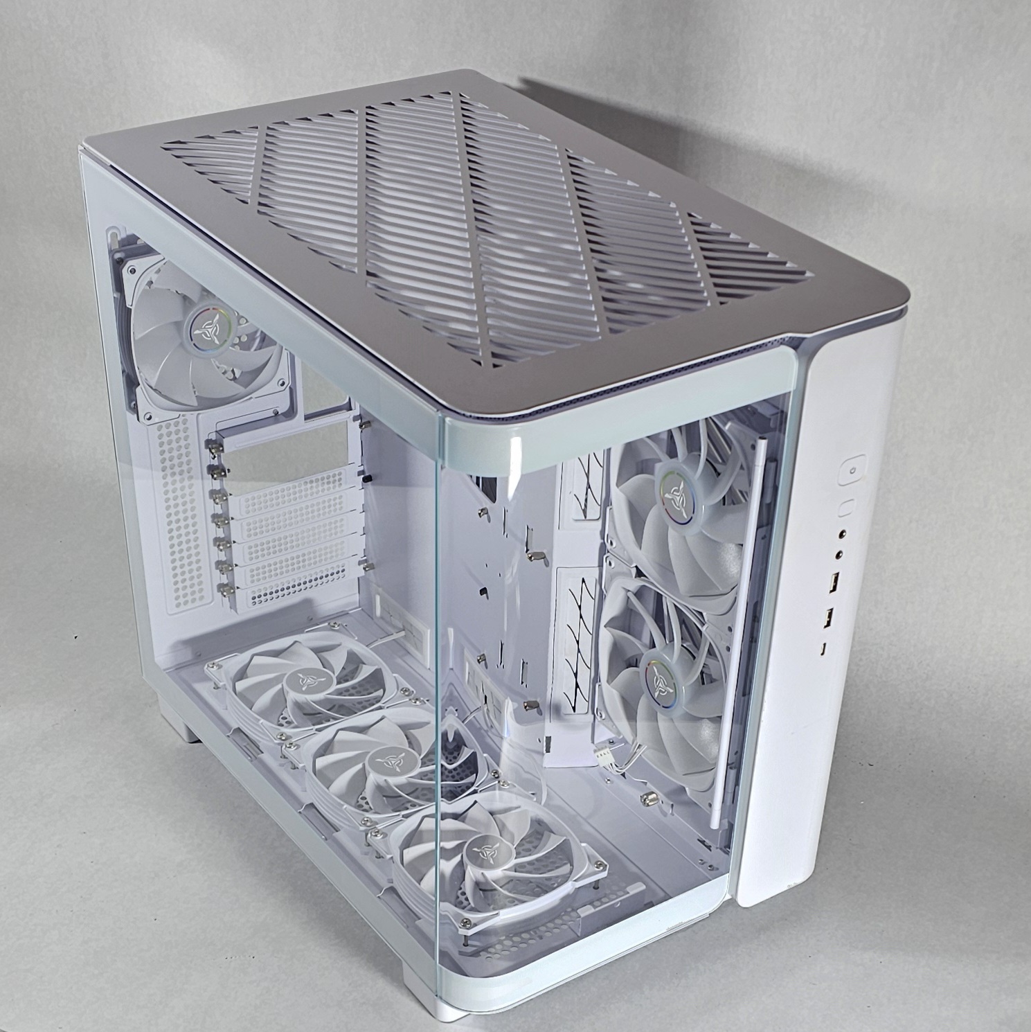 White PC Case with Tempered Glass w/ 7 RGB Fans