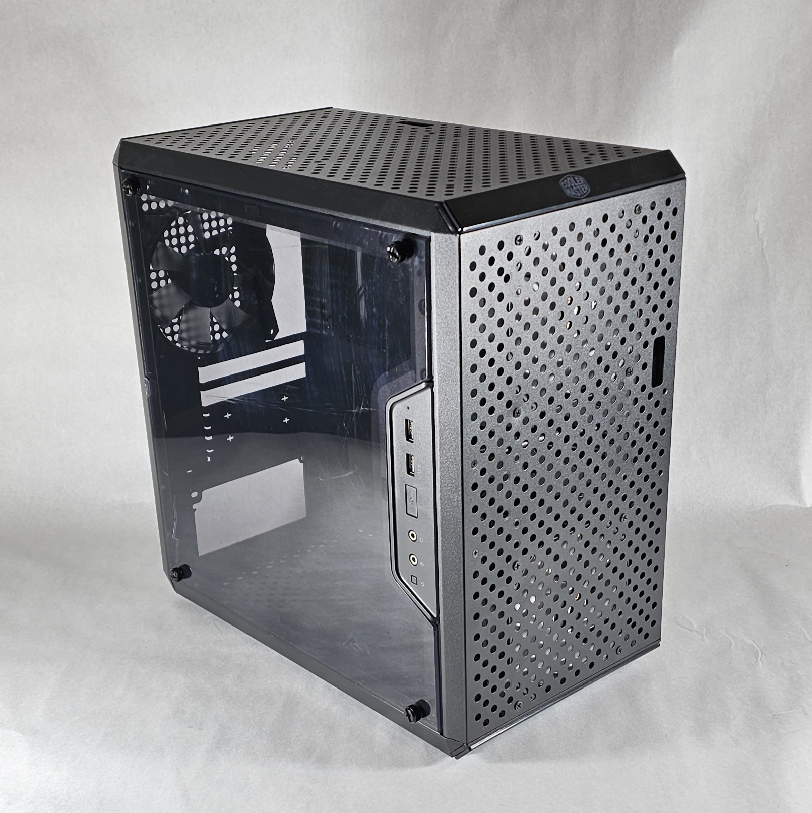 ITX mATX PC Case Cooler Master MASTERBOX Q300L - Like New