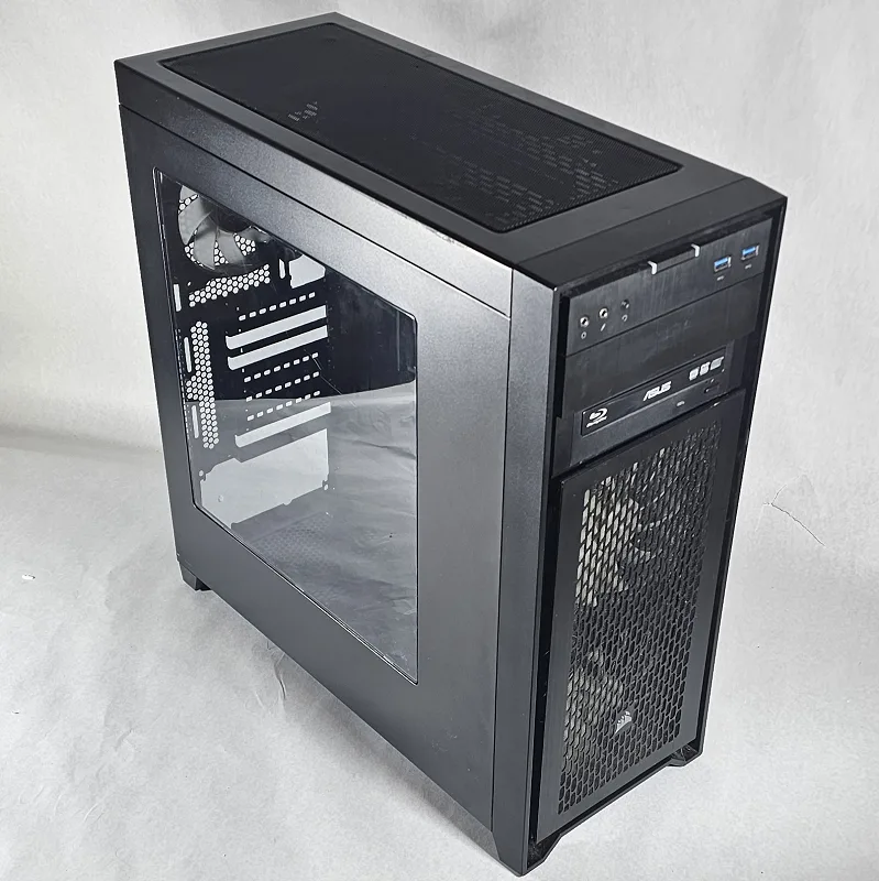 Black Corsair PC Case w/ 4 Fans