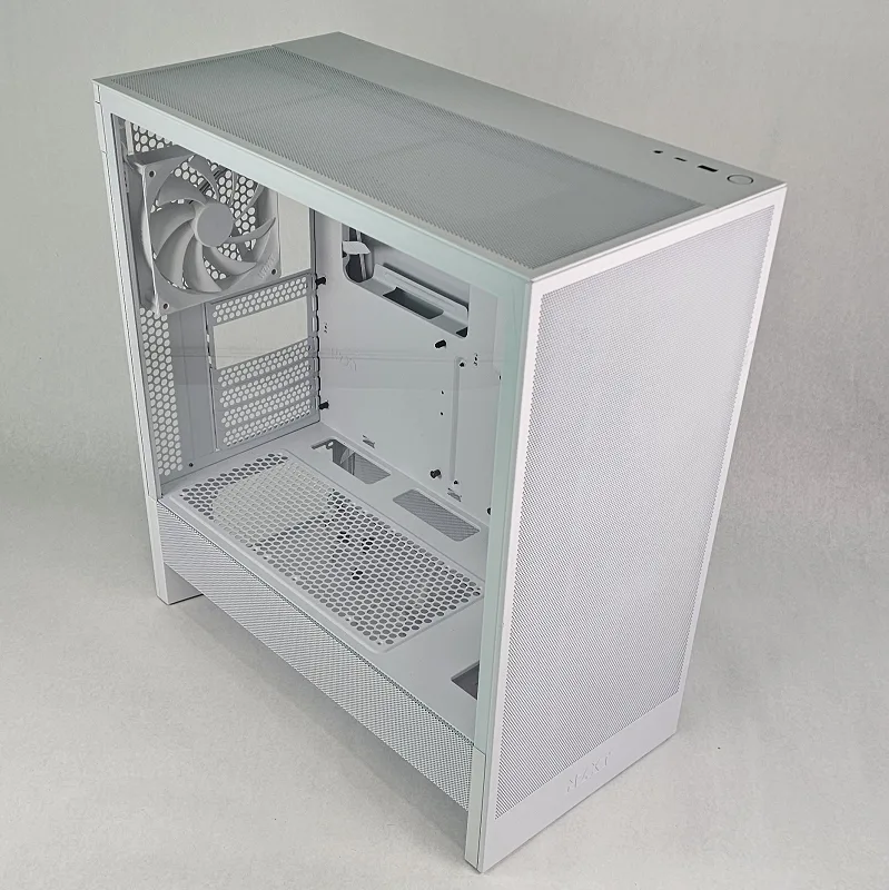 White NZXT PC Case with Tempered Glass w/ 4 Fans