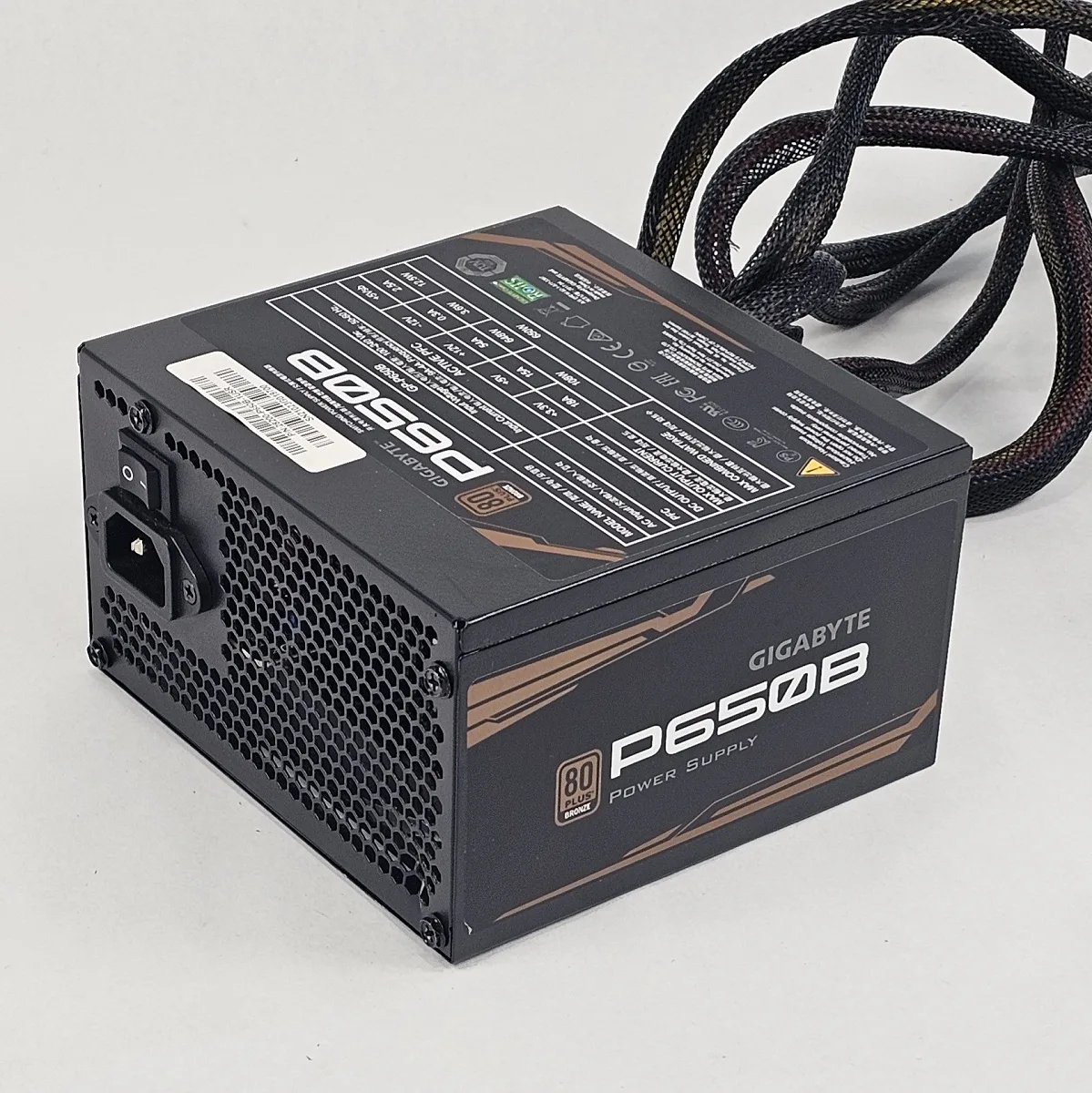 650 Watt PSU Gigabyte P650B Power Supply