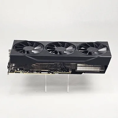 RX 9070 XT XFX Swift 16GB - photo 6