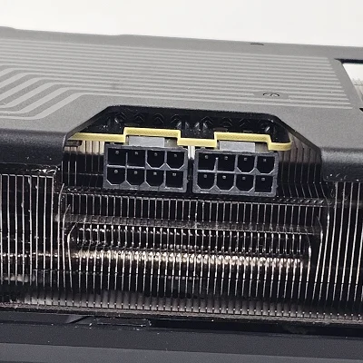 RX 9070 XT XFX Swift 16GB - photo 8