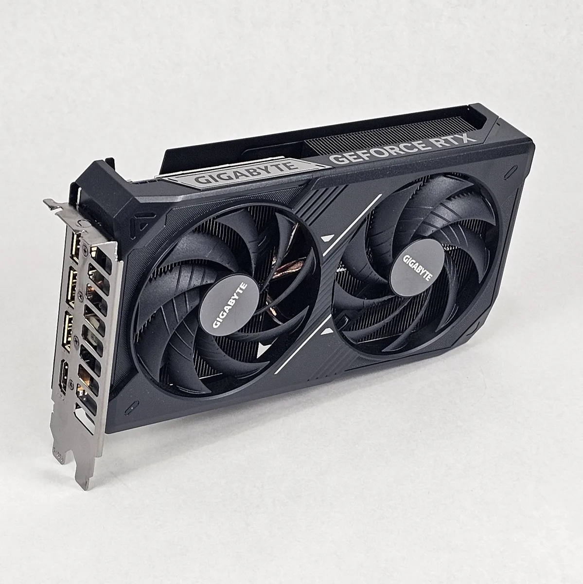 RTX 5060 Ti Gigabyte WINDFORCE OC 16GB