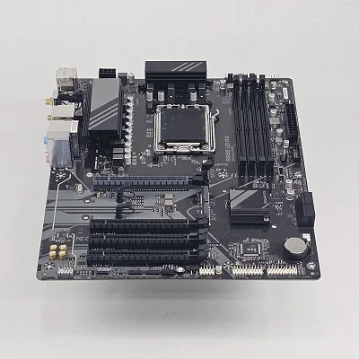 Gigabyte B650 UD AX AMD AM5 DDR5 ATX Motherboard - photo 3