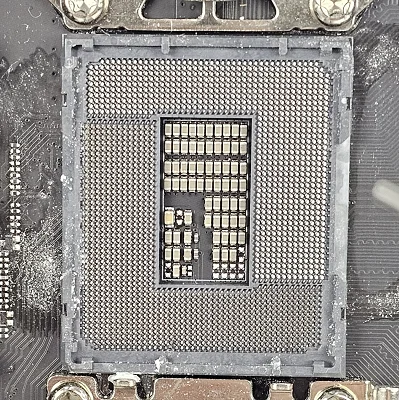 ASUS TUF GAMING Z790-PLUS WIFI LGA1700 DDR5 ATX Motherboard - photo 6