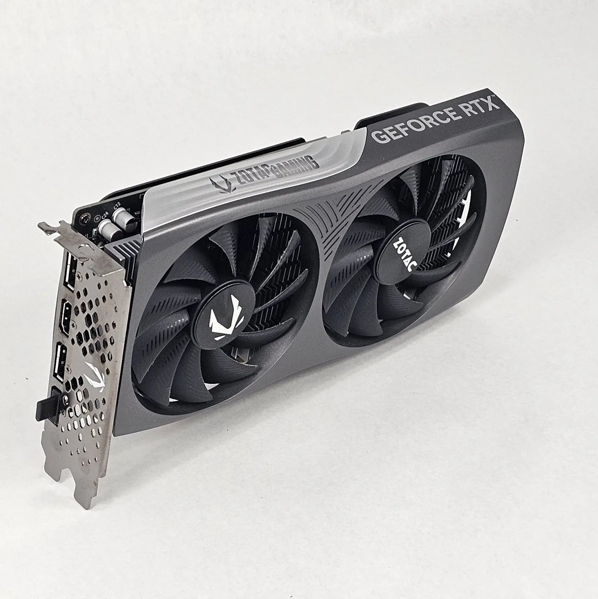 RTX 4060 ZOTAC Gaming Twin Edge 8GB